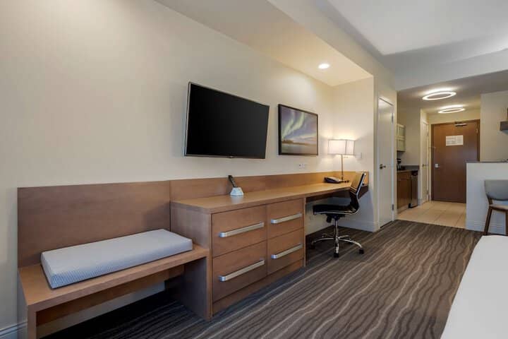 Room 4 of 32