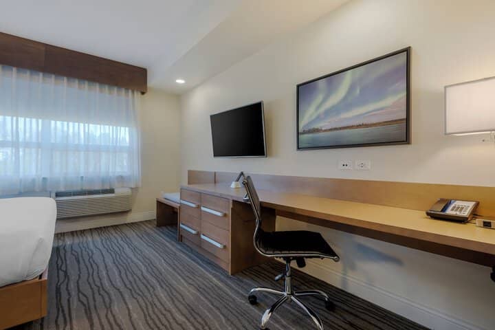 Room 15 of 32